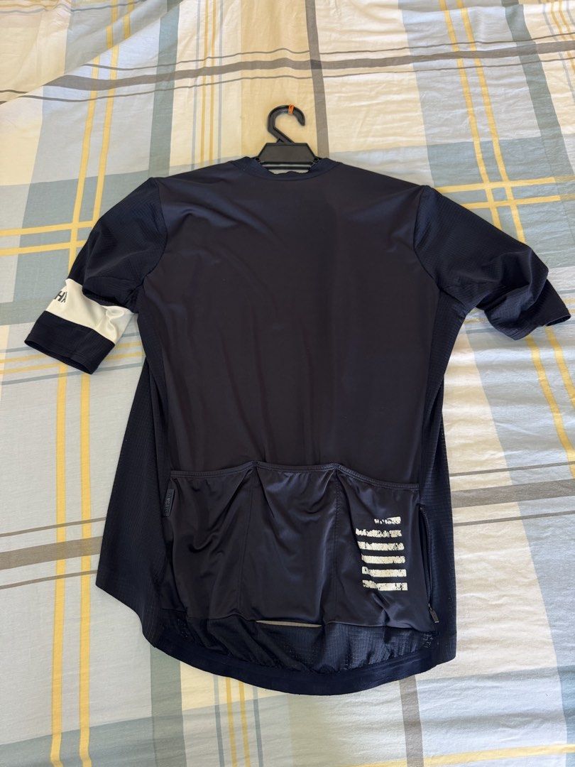 Rapha (Category: Bicycles) located in Teluk Intan. Submitted by pretendo (Listing ID 1438582793, Image 3). Description: Original, interested pm.