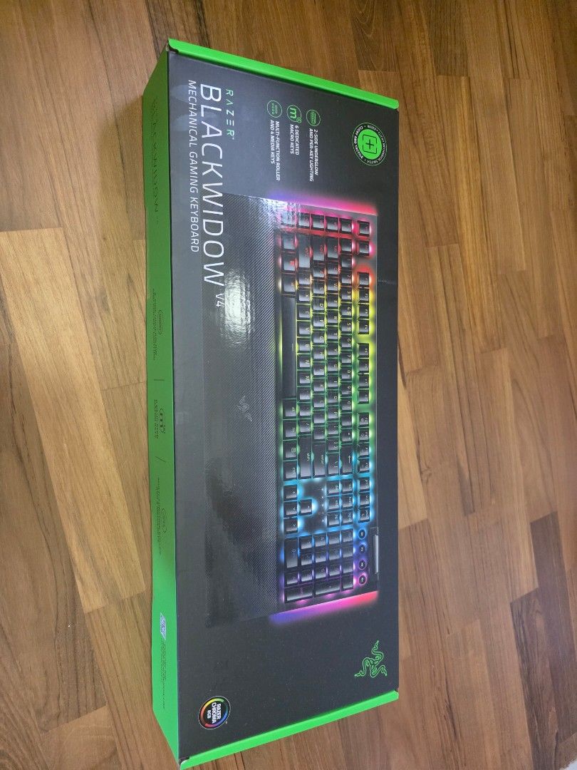 Razer BlackWidow V4 - Green Switch - US457374767377950723