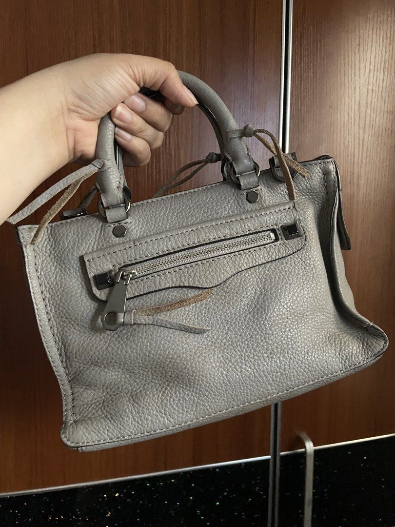 Rebecca minkoff sling bag (Category: Luxury Bags & Wallets) located in Las Pinas. Submitted by lauricontapay (Listing ID 1438669867, Image 2). Description: For sale preloved ₱ 500.