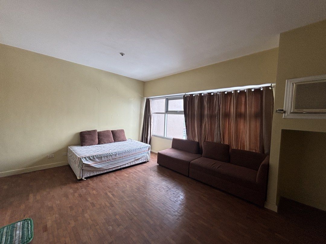 Robinsons Adriatico Residences Tower 2 (Category: Apartments & Condos) located in Manila. Submitted by coolwinddd (Listing ID 1438589037, Image 3). Description: For Sale: Condominium Unit Location: Robinsons Adriatico Residences, Ermita, Manila Unit Type: 1 Bedroom Floor Area: 41sqm Description: Semi- furnished Newly repaint with new appliances included Selling Price: PHP6,500,000.00.