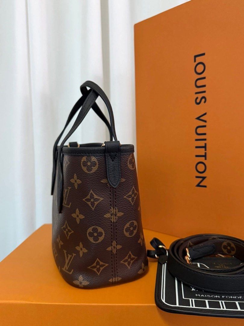 Sale‼️Lv Mini Reversible Tote (Category: Luxury Bags & Wallets) located in Manila. Submitted by bagsandmanymanymore1 (Listing ID 1438604834, Image 2). Description: Preloved Lv Mini Reversible tote Microchip scannable serial Fixed price Rare to find Size 25cm Please read before you order 👉🏻❗️Payment first before shipping ❗️Cut off time of payment 11am sameday delivery ❗️NO MEET UP / NO PICK UP ❗️ORDER CANNOT BE CANCELLED ❗️PLEASE DON’T BUY IF YO