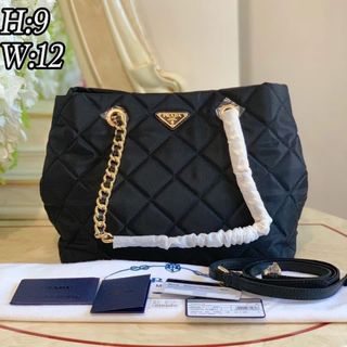 (Category: ) located in . Submitted by bagsandshoesmanymore (Listing ID 1438517109, Image 1). Description: .
