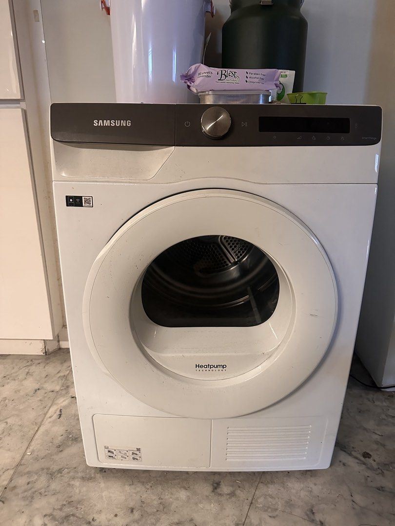 Samsung Heatpump Dryer (Category: Washing Machines and Dryers) located in Makati City. Submitted by mint___condition (Listing ID 1438586059, Image 1). Description: - Samsung Heatpump front load dryer - White body with dark grey control panel - Circular door - Digital display - Model: Heatpump.