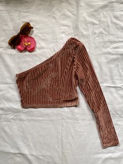 (Category: ) located in . Submitted by lovingmnl (Listing ID 1438513655, Image 1). Description: .
