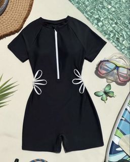 (Category: ) located in . Submitted by bashforfashsg (Listing ID 1438621092, Image 1). Description: .
