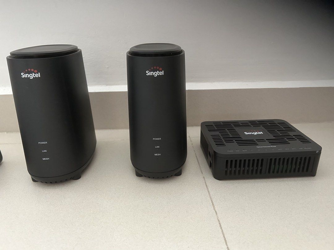 Singtel Mesh WiFi Router Set457274465410754560