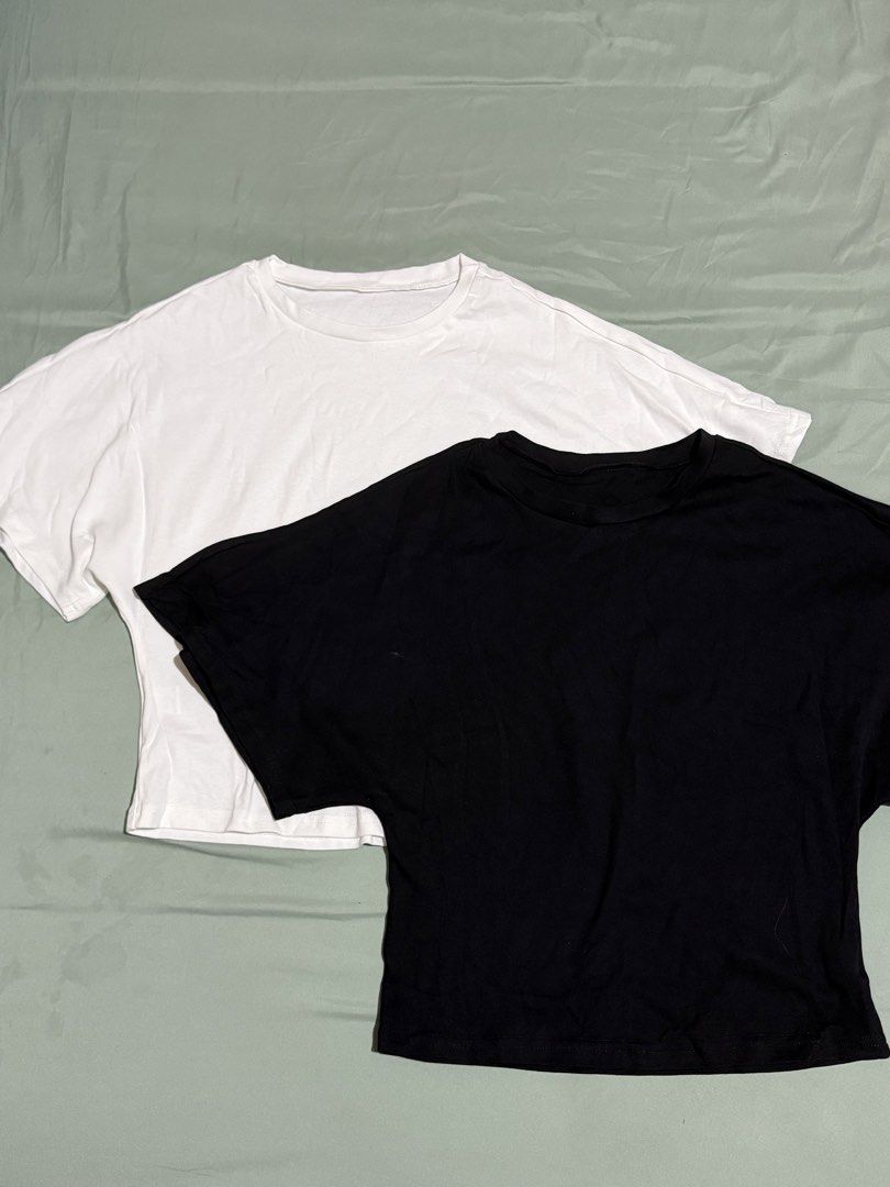 Solid Color Round Neck Short Sleeve T-shirt (Category: Blouses) located in Manila. Submitted by stuffcartph (Listing ID 1438647554, Image 1). Description: - Solid color T-shirt - Round neck and short sleeves - Loose fit - Sexy, sweet, and spicy style - On-trend item - Star shop item - Sale price: ₱309.00 - Discount on multiple purchases!.