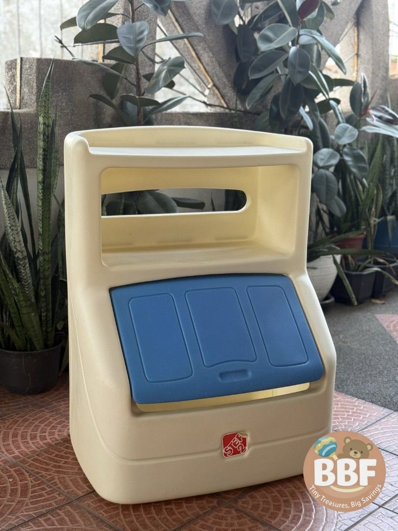 Step 2 Lift and Hide Bookcase Storage Chest Toy Storage (Category: Other Kids Furniture) located in Valenzuela. Submitted by jmalano (Listing ID 1438613690, Image 3). Description: Step2 Lift & Hide Bookcase Storage Chest • Used/secondhand/preloved from Korea • Retractable lid • Ample storage • Built-in bookcase • Durable construction • Clean, ready to use • Few scratches, no damage Location: Valenzuela City.