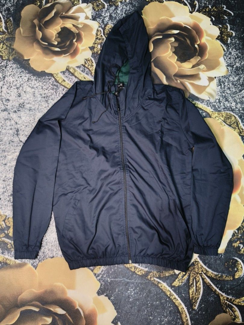 Straightforward Jacket (Category: Coats, Jackets and Outerwear) located in Maigo. Submitted by thriftnimar (Listing ID 1438644474, Image 2). Description: W: 21.5 L: 27 issue: expired string 10/10 CR.