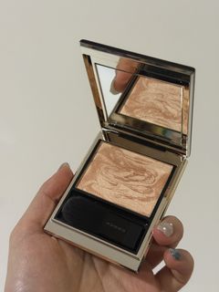 （分類：）位於 。 由 rose_llll 提交（商品編號 1438597327，圖片 1）。簡介： 。