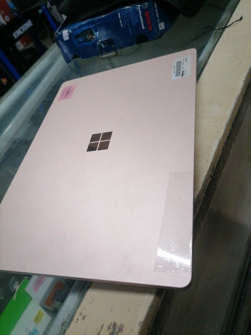 Surface laptop (Category: Laptops & Notebooks) located in Paranaque City. Submitted by safeturtle_981172 (Listing ID 1438587396, Image 3). Description: 8gb / 512gb ssd Laptop core i5 11 gen With operating system Without charger 2.5 ghz.