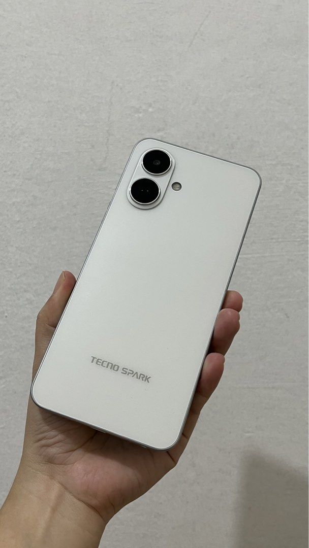 Tecno Spark Go 2 (Category: Android Others) located in Santa Rosa. Submitted by hermititis00 (Listing ID 1438596849, Image 1). Description: Tecno Spark Go 2 64GB With Face ID and Fingerprint With Box Color: White Lady owned No issue / Perfectly working RFS: Spare phone only Note: No to swap and reseller 📍Sta. Rosa Laguna.
