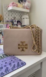 (Category: ) located in . Submitted by preloved.iah (Listing ID 1438501358, Image 1). Description: .