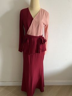 (Category: ) located in . Submitted by zr_wardrobe (Listing ID 1438564442, Image 1). Description: .