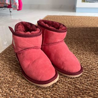 (Category: ) located in . Submitted by prelovedwinterwear (Listing ID 1438554468, Image 1). Description: .