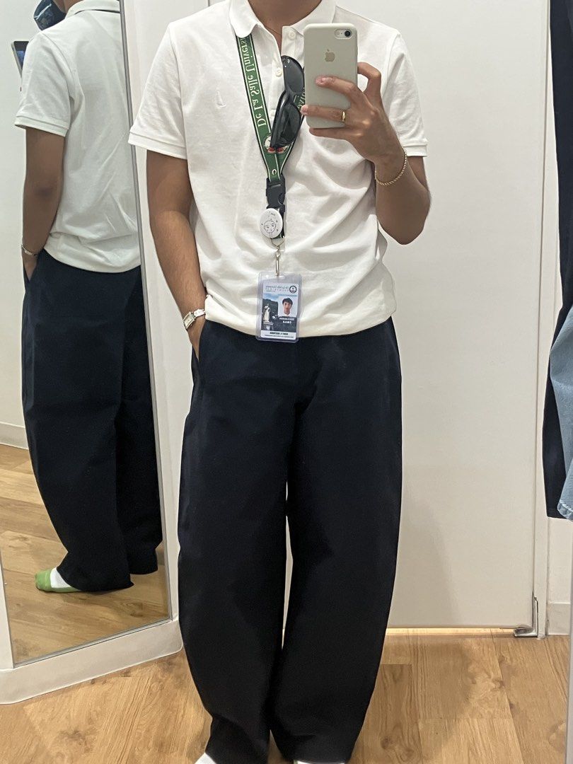 Uniqlo Barrel Pants (Blue) (Category: Chinos) located in General Trias. Submitted by k1305 (Listing ID 1438684651, Image 2). Description: - rfs: accidentally bought 2 - size medium - used once only - ALMOST BRAND NEW - free shipping fee - negotiable - can do trade .
