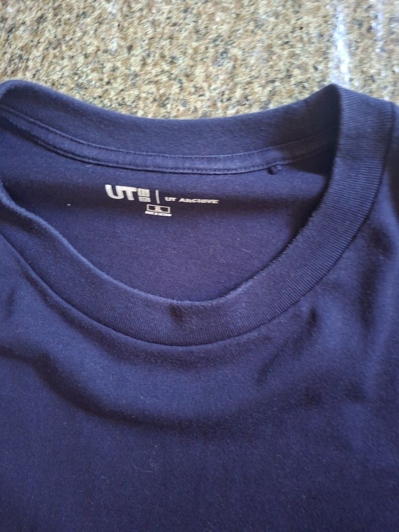 Uniqlou pocket tshirt (Category: Tshirts & Polo Shirts ) located in Tuburan. Submitted by kimoii (Listing ID 1438506861, Image 3). Description: size: 22W×28L no issue as new navy blue.
