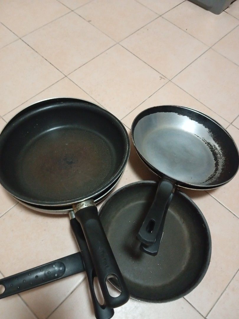 Used Frying Pans457437124221347840