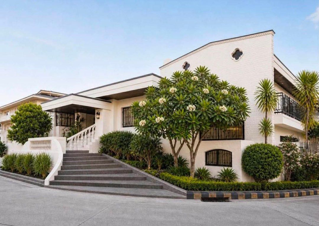 VALLE VERDE 2 (Category: House & Lot) located in Taguig. Submitted by monique.theleadrealty (Listing ID 1438523160, Image 2). Description: 7BR Valle Verde 2 House for Lease Newly renovated 700 sqm lot 800 sqm floor 7 bedroom 6 bathroom 6 car garage With swimming pool Corner lot Not permitter 180,000 fixed Note : House first few photos is the artist perspective and will be ready by July as per owner .