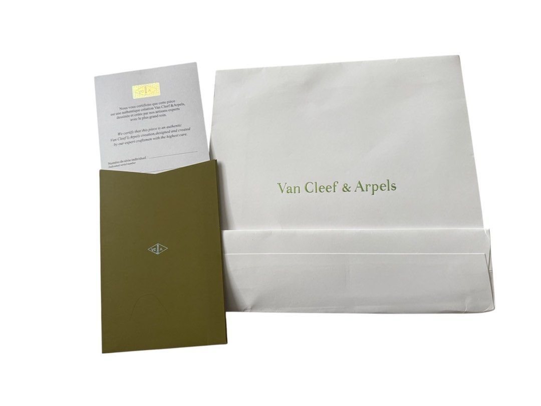Van Cleef & Arpels Jewelry Box Set (Category: Accessory Holder, Box & Organizers) located in Mandaluyong City. Submitted by autumndei (Listing ID 1438532094, Image 3). Description: - mirror copy Van Cleef & Arpels jewelry box set - Includes: - Two boxes with black interior - Paper bag - Certificate - Brand name printed on boxes and paper bag - for necklace and bracelet.