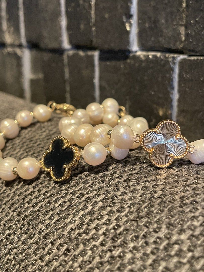 VCA Freshwater Pearl Bracelet (Category: Bracelets) located in Pasig City. Submitted by jewelsbymac (Listing ID 1438582245, Image 1). Description: • Item: Freshwater Pearl Bracelet (VCA style) • Designs: Two colors — black clover accent & gold clover accent • Features: Natural freshwater pearls, gold-toned hardware • Size: Adjustable / Standard size Hypoallergenic, Non-tarnished ✨ We provide same day delivery! 🚚 We provide customized accessories