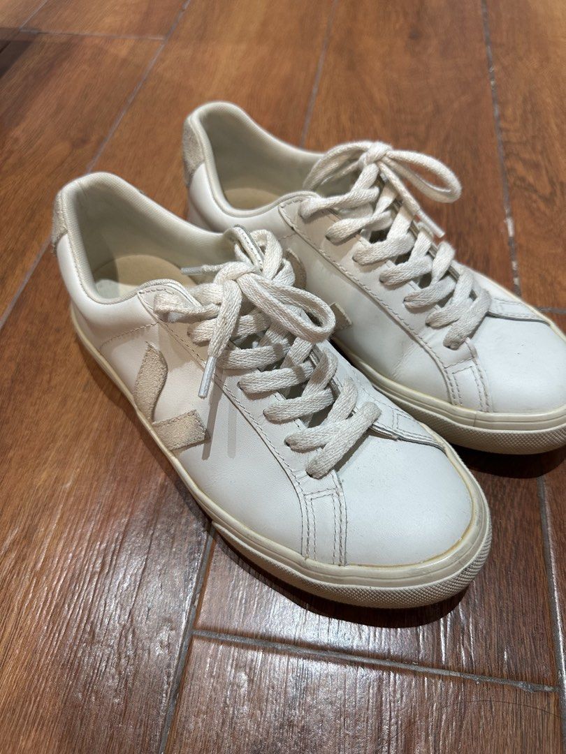 Veja Sneaker US 6 (Category: Sneakers) located in Bulacan. Submitted by chinpv (Listing ID 1438506537, Image 1). Description: - In good condition - Size: US6/ Eu37 - No box RFS: Not using anymore.