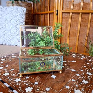 (Category: ) located in . Submitted by millennialmeetsvintage (Listing ID 1438457498, Image 1). Description: .