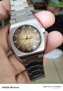 (Category: ) located in . Submitted by skmvintagewatches77 (Listing ID 1438590152, Image 1). Description: .