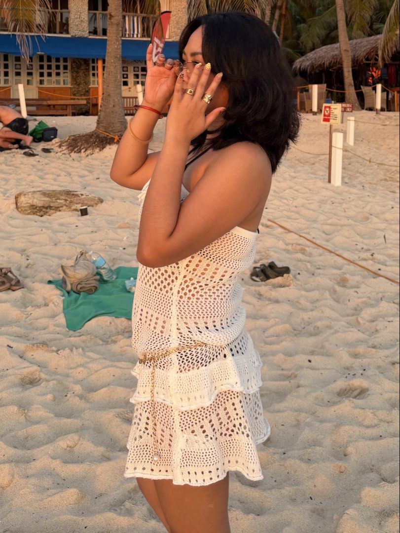 White Crochet Beach Dress (Category: Dresses) located in Bacoor. Submitted by lrmonzon (Listing ID 1438568988, Image 3). Description: - White crochet strapless dress - Ideal for beach days or casual parties - Used once.