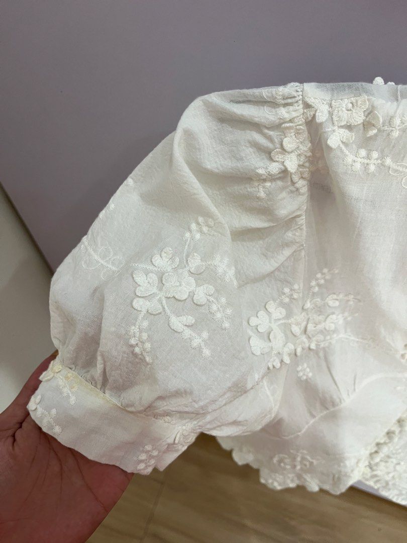 White Embroidered Lace Puff Sleeve Blouse (Category: Blouses) located in Paranaque City. Submitted by mscgax (Listing ID 1438573023, Image 2). Description: - White blouse with floral embroidery - used once for event only - pm for more pics.