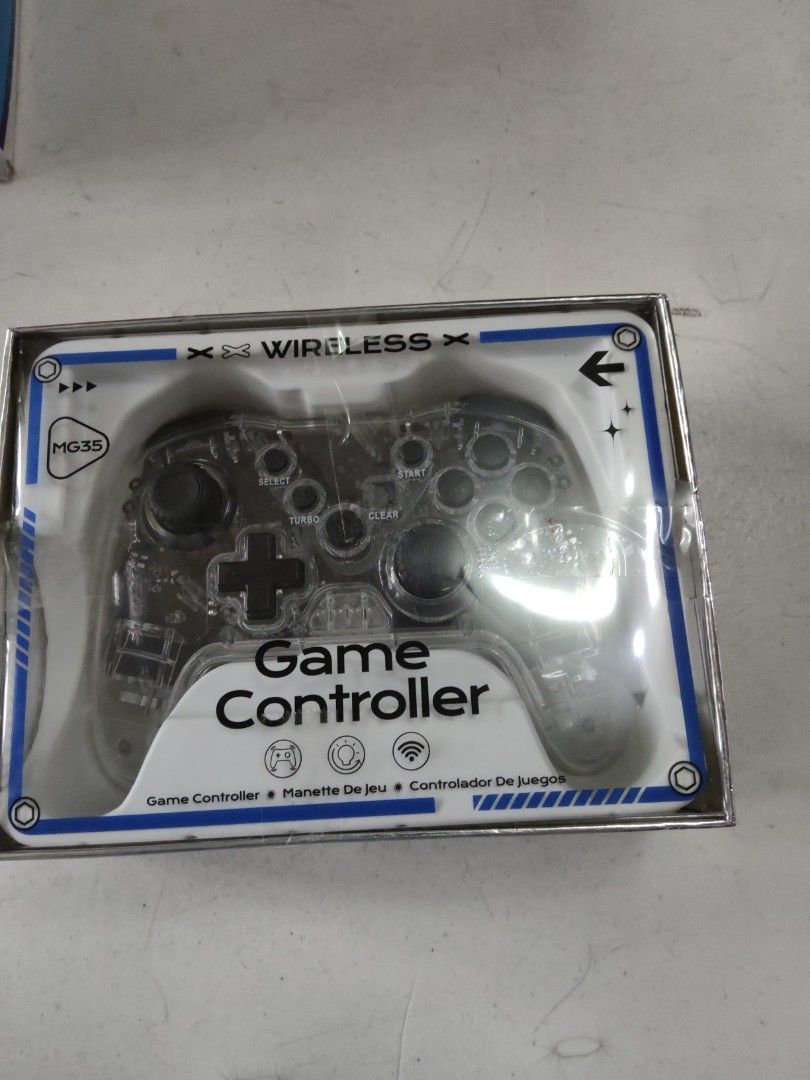 Wireless gaming controller (Category: Controllers) located in Quezon City. Submitted by gcnt_trift_store (Listing ID 1438535719, Image 1). Description: .
