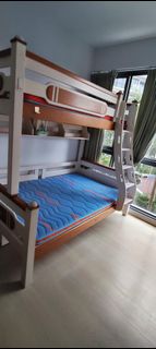 (Category: ) located in . Submitted by secondhandfurnituresg (Listing ID 1438522399, Image 1). Description: .