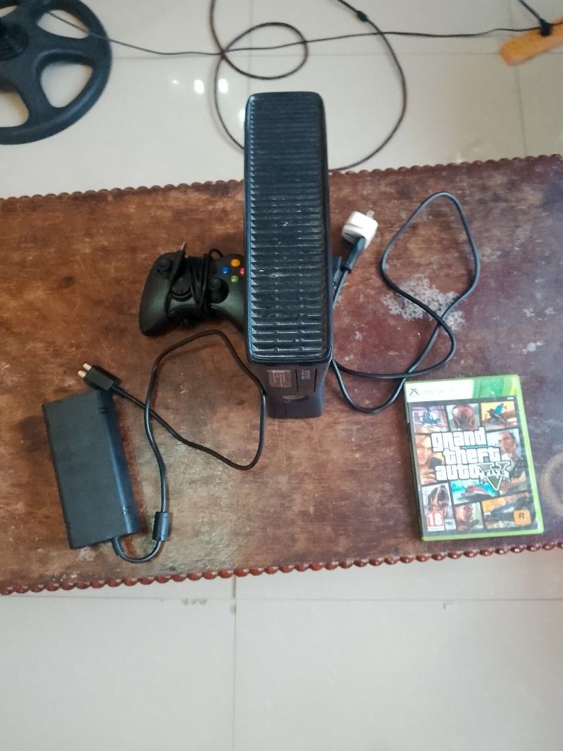 Xbox Slim 360 (Category: Xbox) located in Manila. Submitted by andrei_pelias (Listing ID 1438531768, Image 1). Description: good as new pa free controller free games(GTA 5) free power supply.