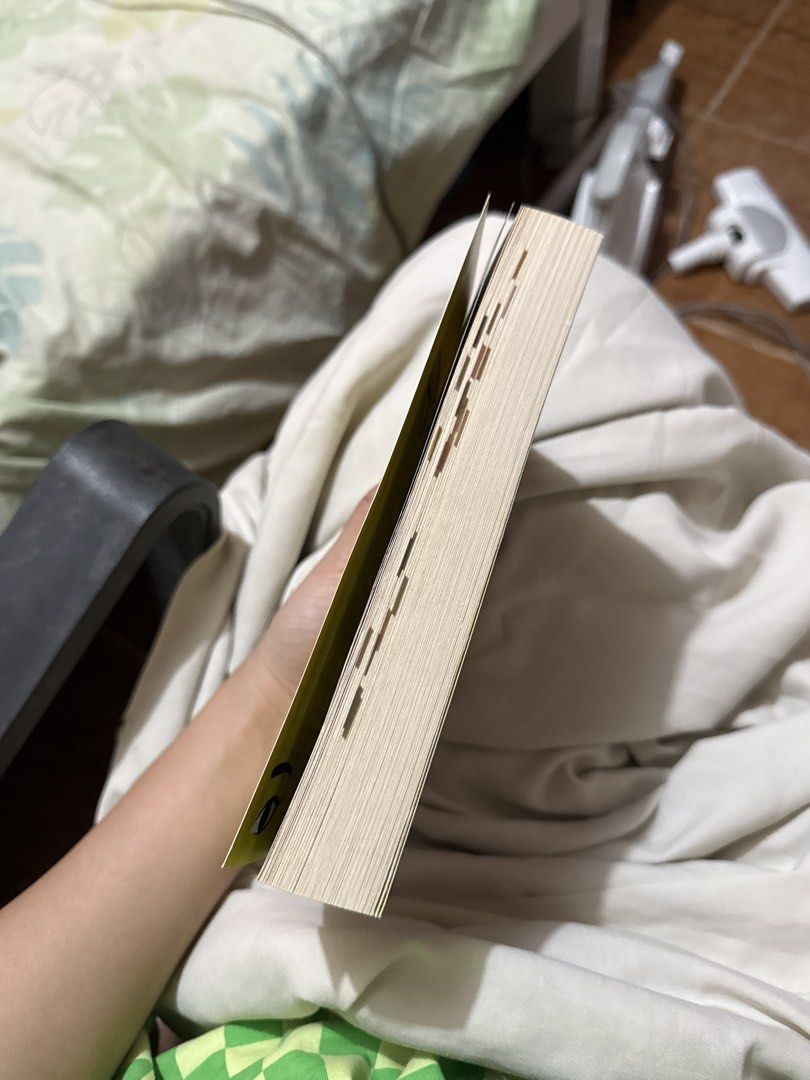 Yellowface by R.F. Kuang (Category: Storybooks) located in Bulacan. Submitted by darlingdoe (Listing ID 1438650267, Image 2). Description: a bit tanning on the pages LP.