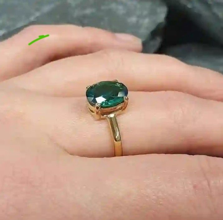 2ct round cut emerald green lab grown diamond (Category: Jewelry) located in Davao. Submitted by jewel808 (Listing ID 1438730615, Image 3). Description: 2ct round cut lab grown diamond engagement ring 14k gold made to order.