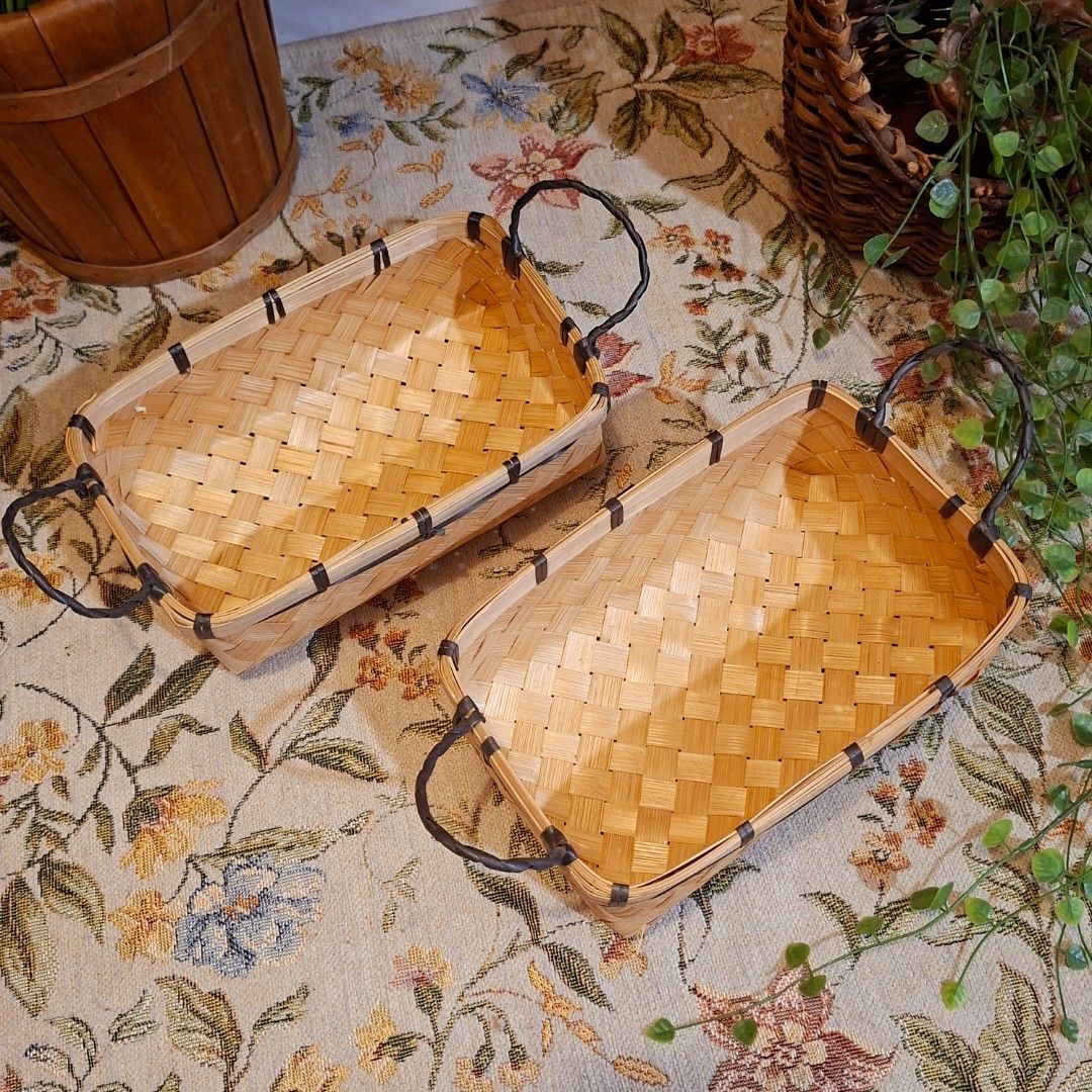 2pcs small woven basket organizer (Category: Storage Boxes & Baskets) located in Dasmarinas. Submitted by millennialmeetsvintage (Listing ID 1438819773, Image 2). Description: 2pcs for 180 2sets available last price posted, no haggling 🙅🏻‍♀️ 🌍ships from DASMA, CAVITE 🚚 shipping via Lalamove only ❌no reservations, first-to-pay basis ❌no physical store, no walk-ins ❌no COD transactions.