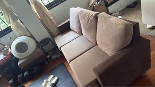(Category: ) located in . Submitted by 907465934 (Listing ID 1438783010, Image 1). Description: .