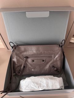（分類：）位於 。 由 rbu12 提交（商品編號 1438725884，圖片 1）。簡介： 。