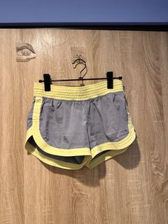 由 movingwardrobe (刊登 ID 1438855140，圖片 1) 提交，位於 的 (類別：)，說明：。