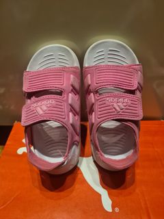 (Category: ) located in . Submitted by Madame (Listing ID 1438740958, Image 1). Description: .