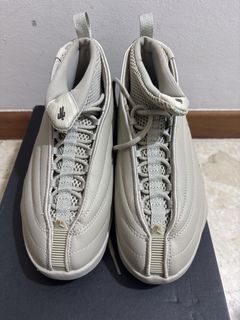 (Category: ) located in . Submitted by mostly_sneakers (Listing ID 1438760887, Image 1). Description: .