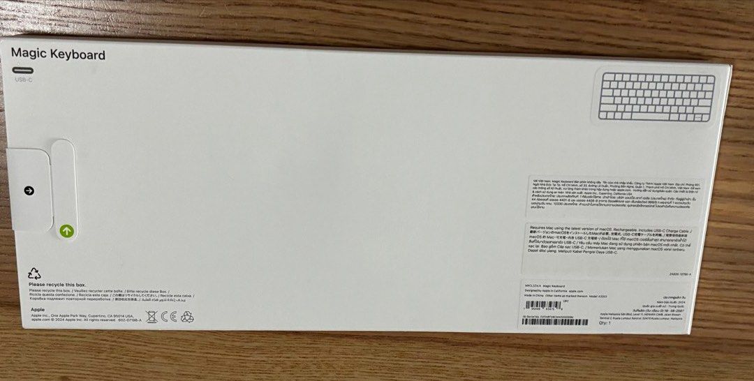Apple Magic Keyboard - Brand New458350058820741121