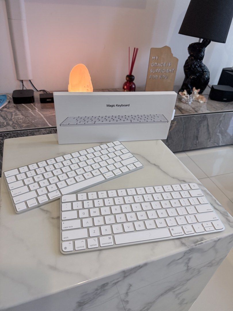 Apple Magic Keyboard - White458468412789903360