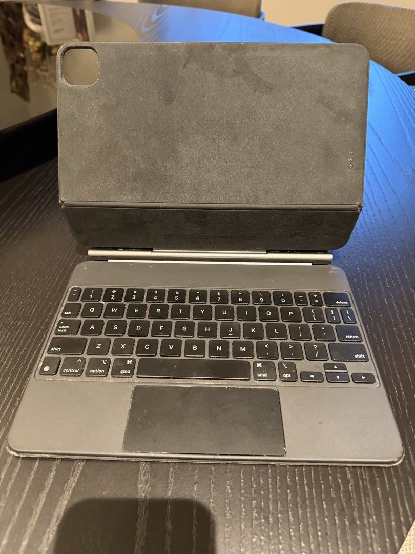 Apple Magic Keyboard Gen 1 for iPad Pro458592952978647041