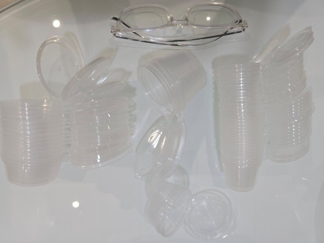 Assorted Plastic Containers - Like New, self pick up458412881809264641