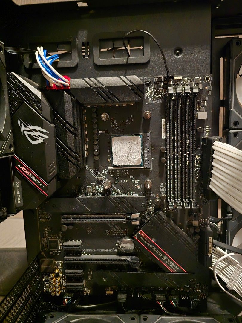 ASUS ROG Strix Motherboard458835389098250240