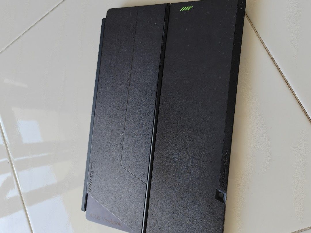 ASUS Tablet T3300K - Black458251180285644800