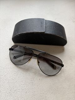 (Category: ) located in . Submitted by wear_your_style (Listing ID 1438705565, Image 1). Description: .
