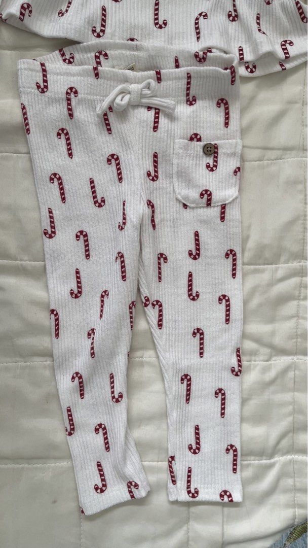 Baby Candy Cane Print Outfit (Category: Babies & Kids Fashion) located in Angat. Submitted by eltiff (Listing ID 1438751726, Image 3). Description: •Worn once only •2 years old on tag.