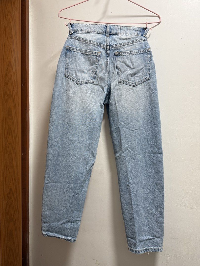 Bershka High Waisted Mom Jeans (Category: Jeans) located in Bacolod City. Submitted by spacebuns_12 (Listing ID 1438808678, Image 3). Description: - Size: EU 32 / US 0 (fits 24 waist) - Wash: Medium blue - Soft material and non-stretchy - Please note none of the items are overruns - Location: Bacolod City.